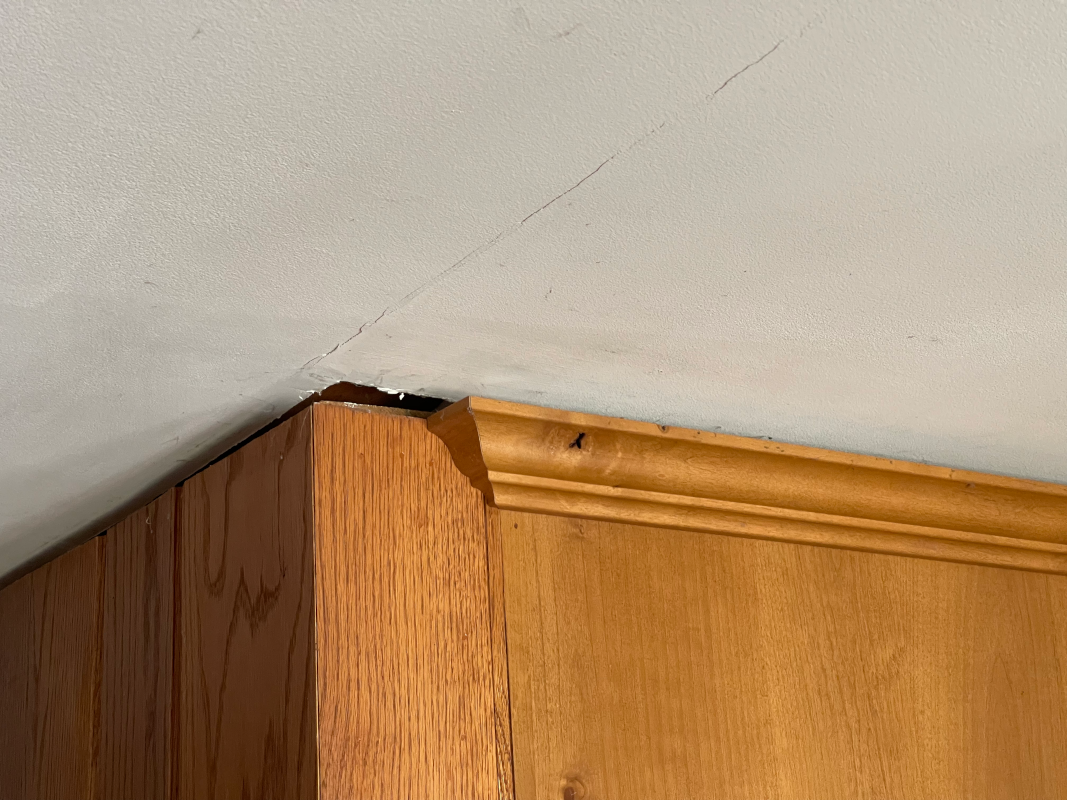 Cabinets Pulled Away from Ceiling