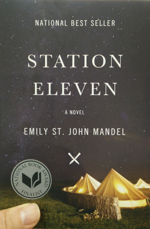 Featured image of post Review: "Station Eleven" by Emily St. John Mandel