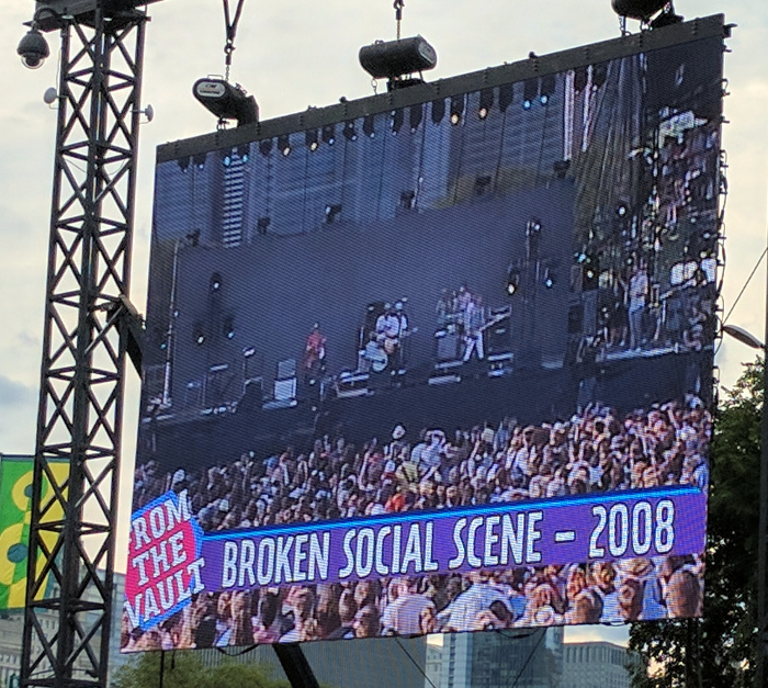 Lollapalooza - Broken Social Scene