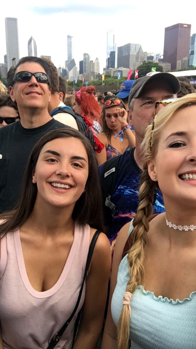 Lollapalooza - Group Selfie